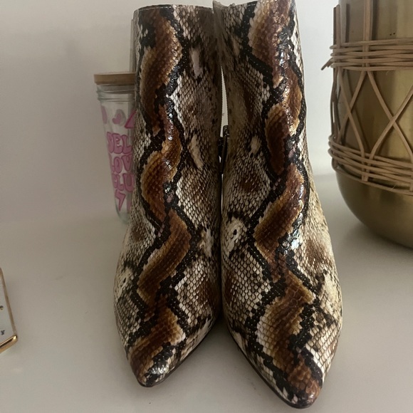 reptile print boots - Picture 2 of 4